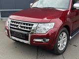 Mitsubishi Pajero 3,2 DI-D 4WD *TUV NEU* 7-Sitzer, Top Aut. - rote Mitsubishi Pajero