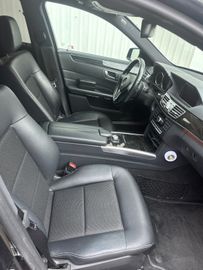 Mercedes E 220 - 11