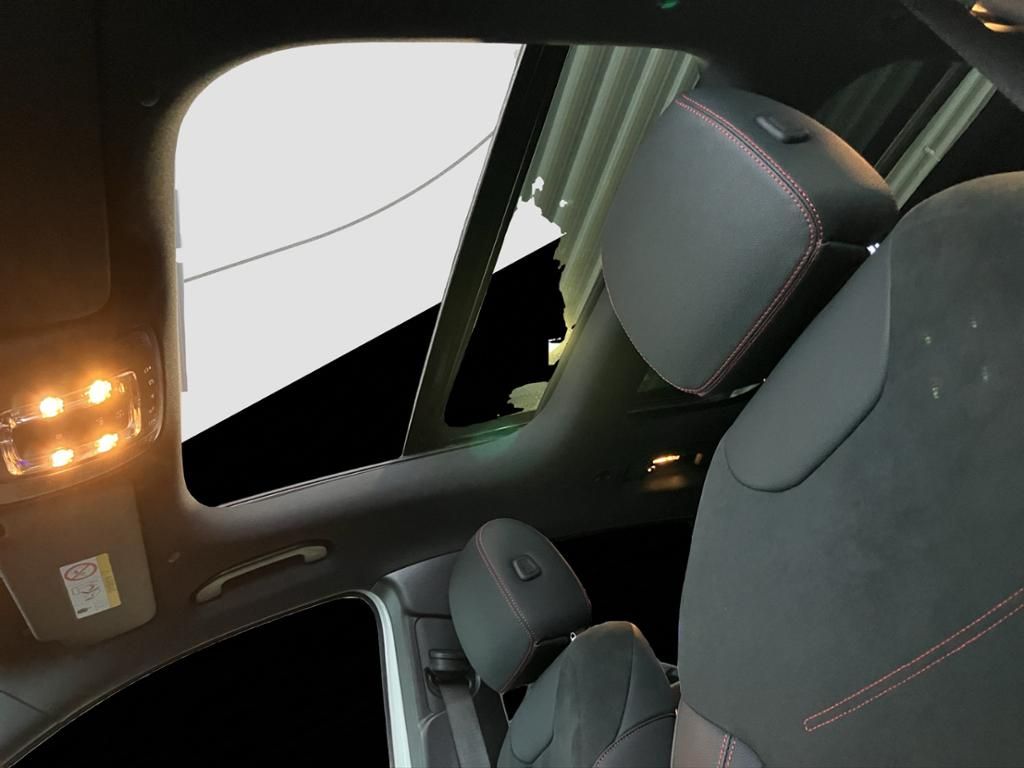 Fahrzeugabbildung Mercedes-Benz GLA 200 AMG*NIGHT*PANO*AHK*KEYL*BURM*360°KAMERA