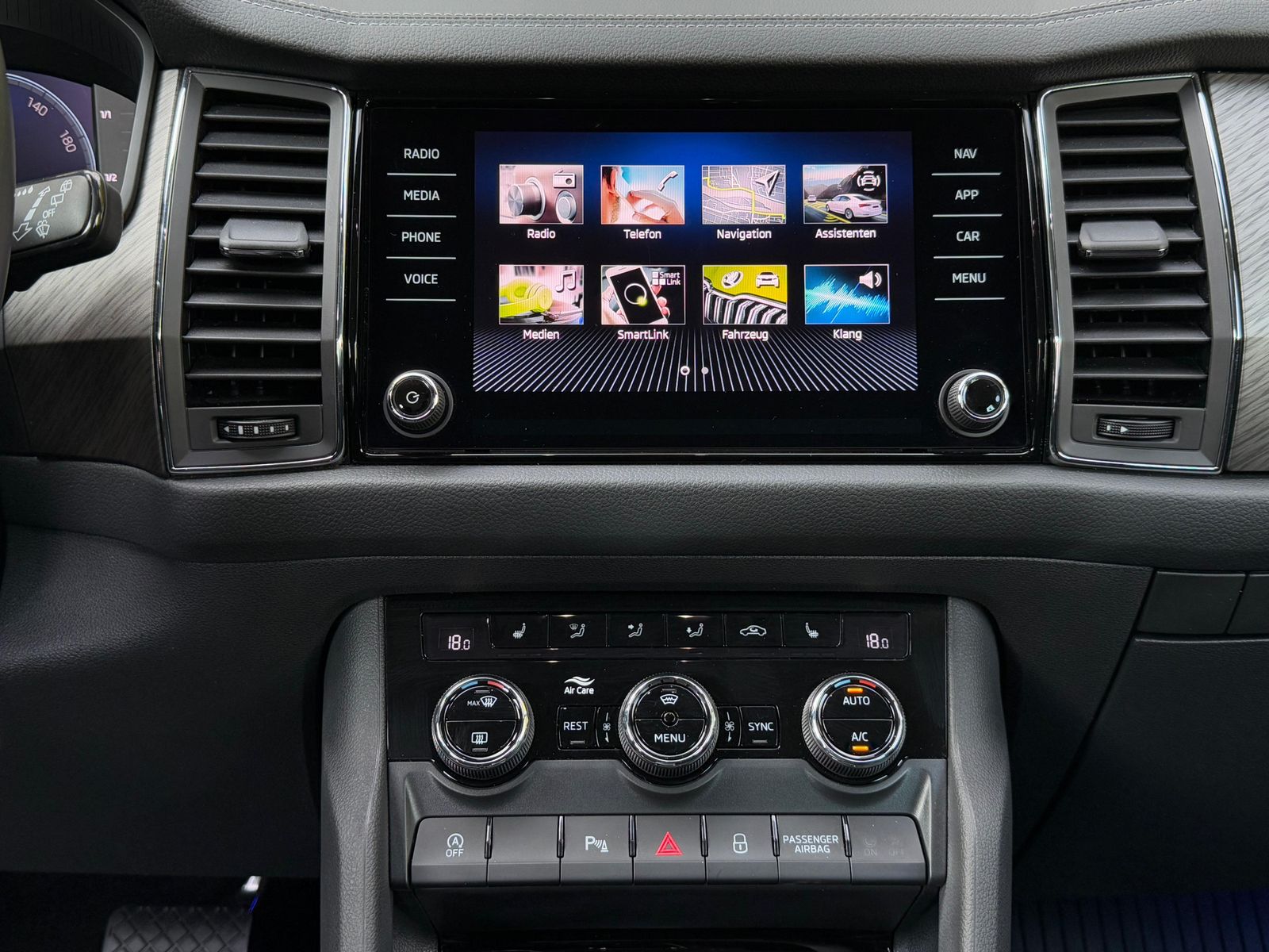 Fahrzeugabbildung SKODA Kodiaq 2.0 TSI DSG 4x4 Style MATRIX+KAM+ACC+VIRT