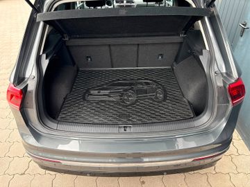 Volkswagen Tiguan - 10