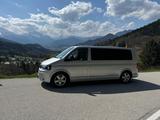 Volkswagen T5 Caravelle 4motion lang 9 Sitzer - Volkswagen T5 Caravelle: 4motion