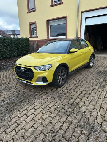 AUDI A1 35 TFSI citycarver 2xS-Line Navi Kamera
