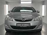 Opel Astra J Lim. Design Edition Ahk Klima - Opel Astra aus 2011: J