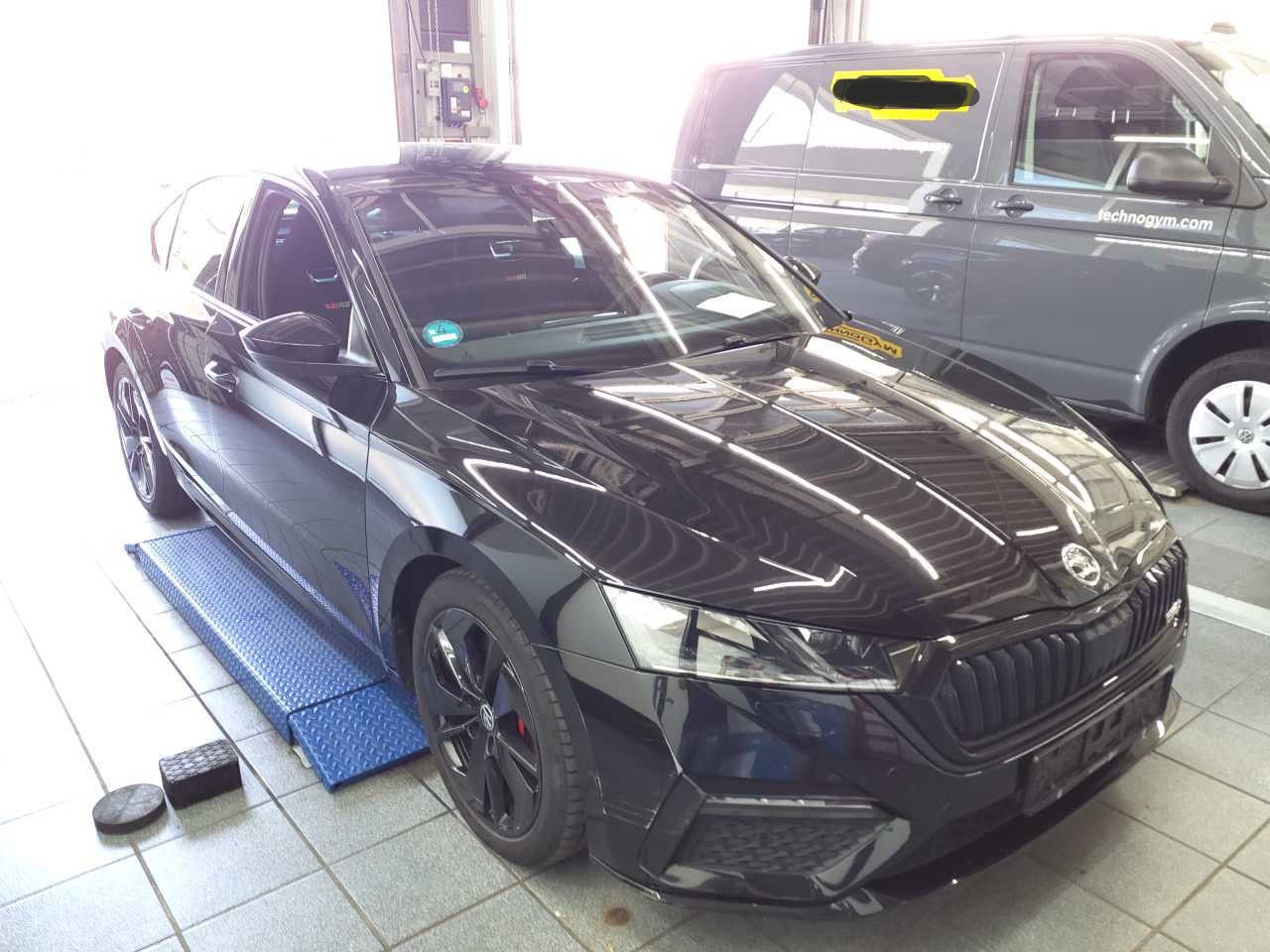 Skoda Octavia  2.0 TSI DSG RS*HUD*ASSIST*NAVI*KAMERA foto 3