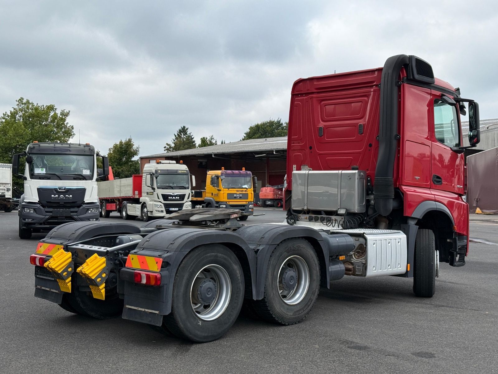 Fahrzeugabbildung Mercedes-Benz Arocs 2645 6x4 SZM Kipphydraulik