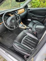 Jaguar X Typ 2.1 Automatik Volllederaussta... - gebrauchte Jaguar X-Type aus dem Jahr 2003
