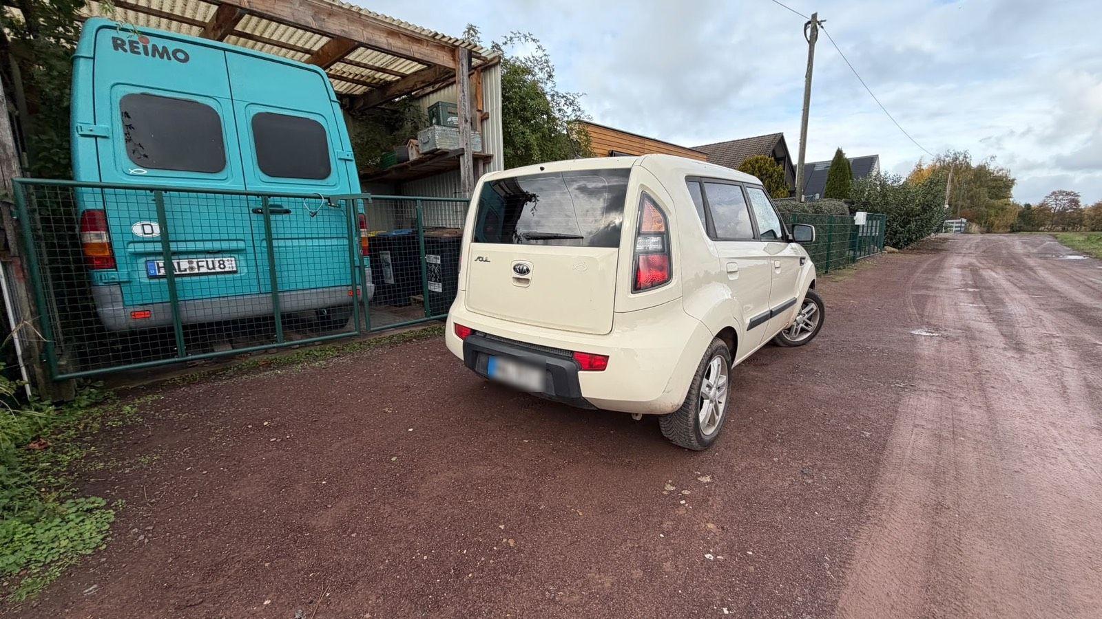 Kia Soul 2009 — rear view