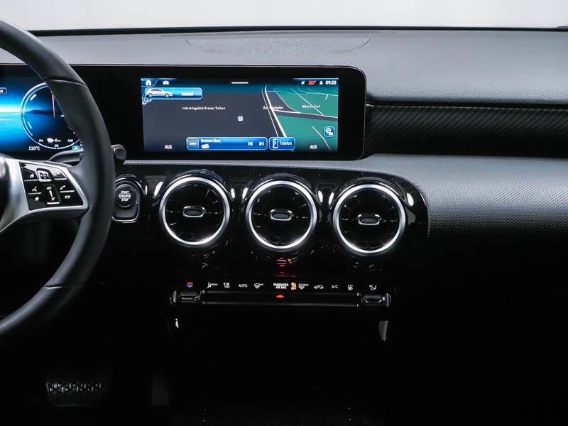 Mercedes-Benz A 250 e mit EQ Hybrid Technologie 360 AUT Kam.