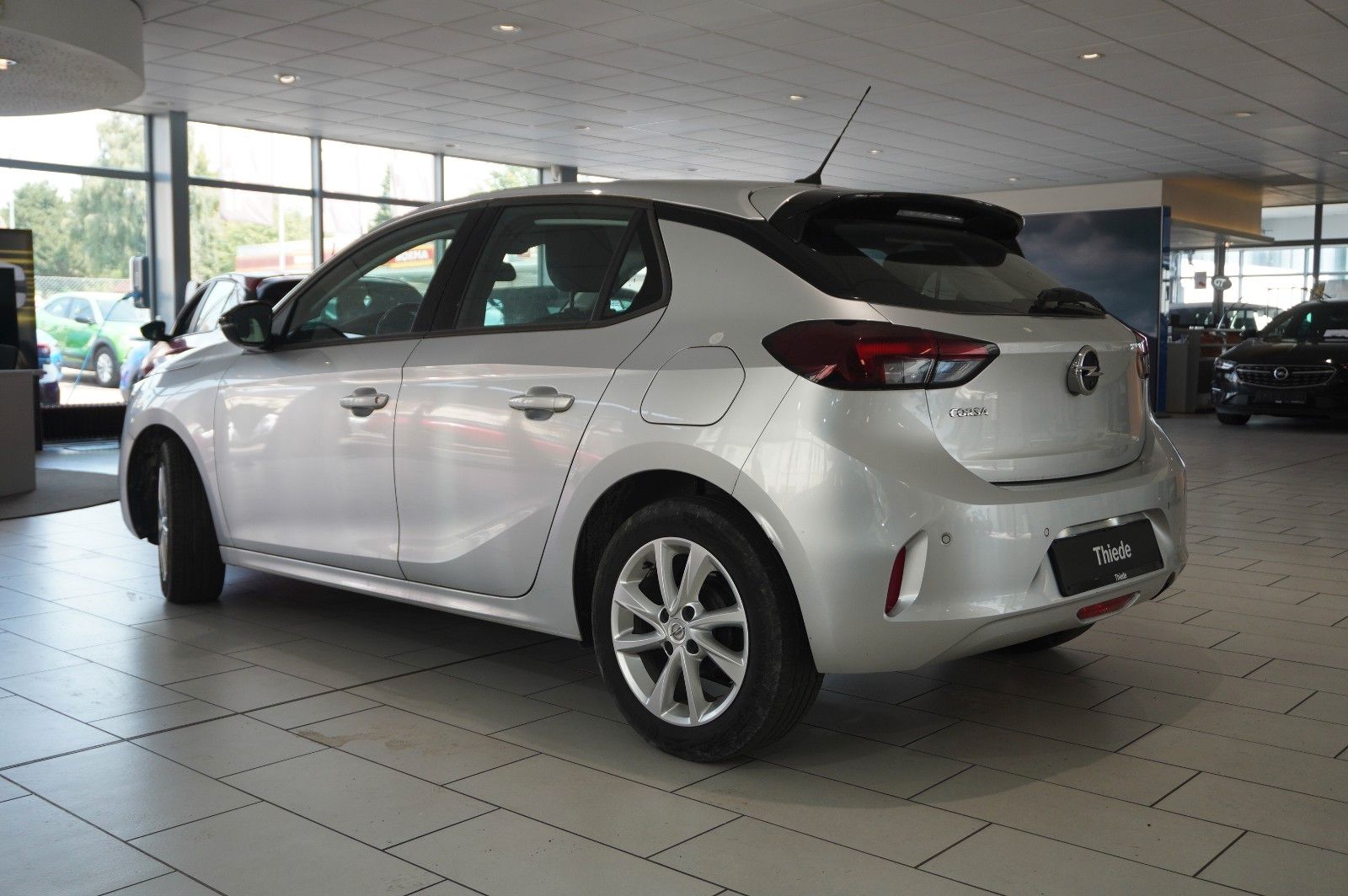 Fahrzeugabbildung Opel Corsa F 1.2 ELEGANCE NAVI/LED/TEMP/PDC/KLIMA/USB