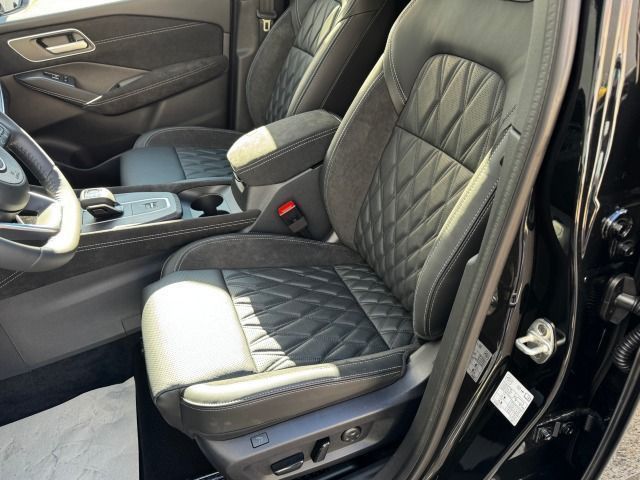 Fahrzeugabbildung Nissan Qashqai 1.3 Tekna+ Xtronic Nappa*Bose*PGD*MJ2025