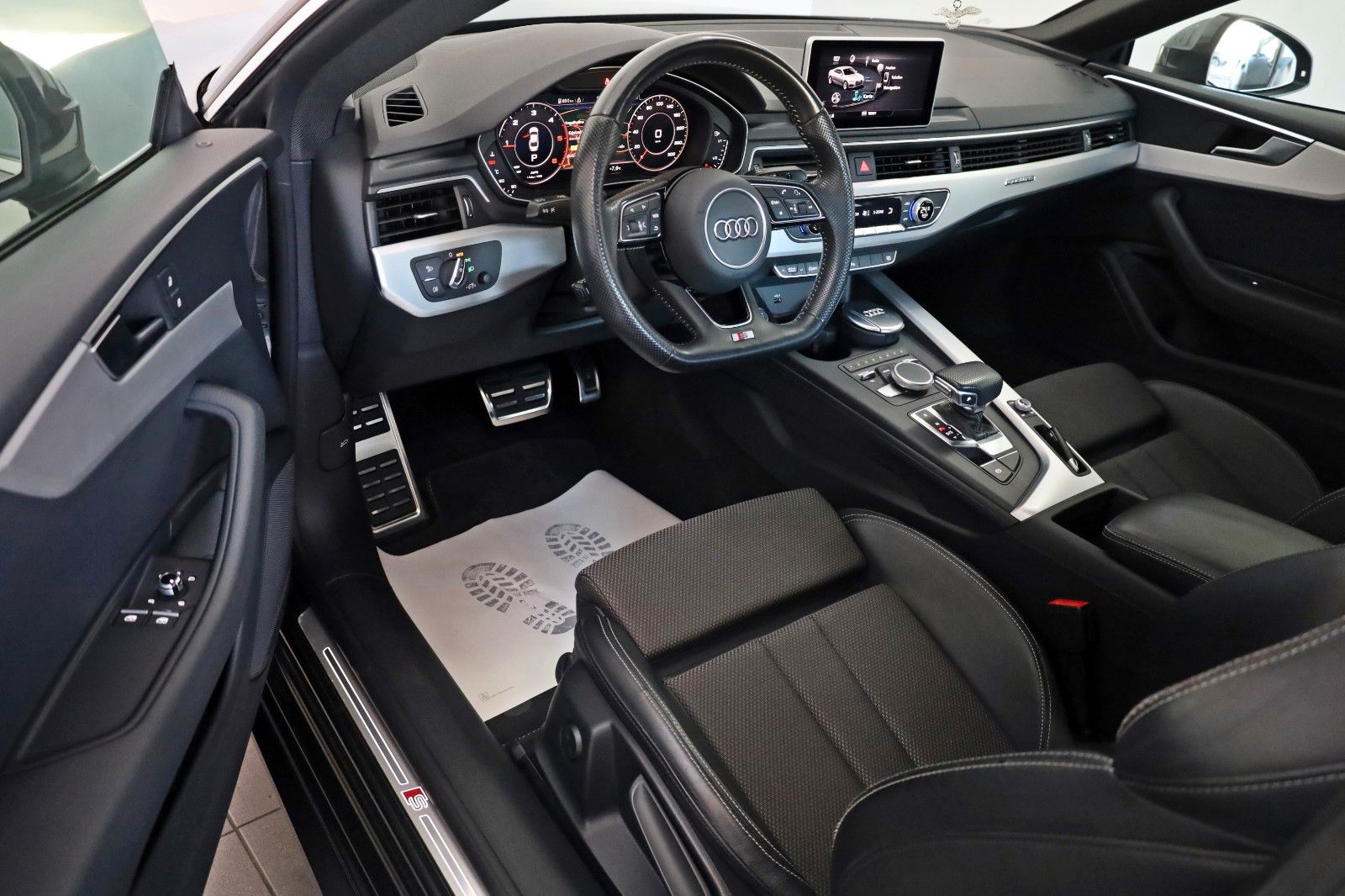 Fahrzeugabbildung Audi A5 Coupe 40 TDI quattro S Line,Navi,LED,Panorama