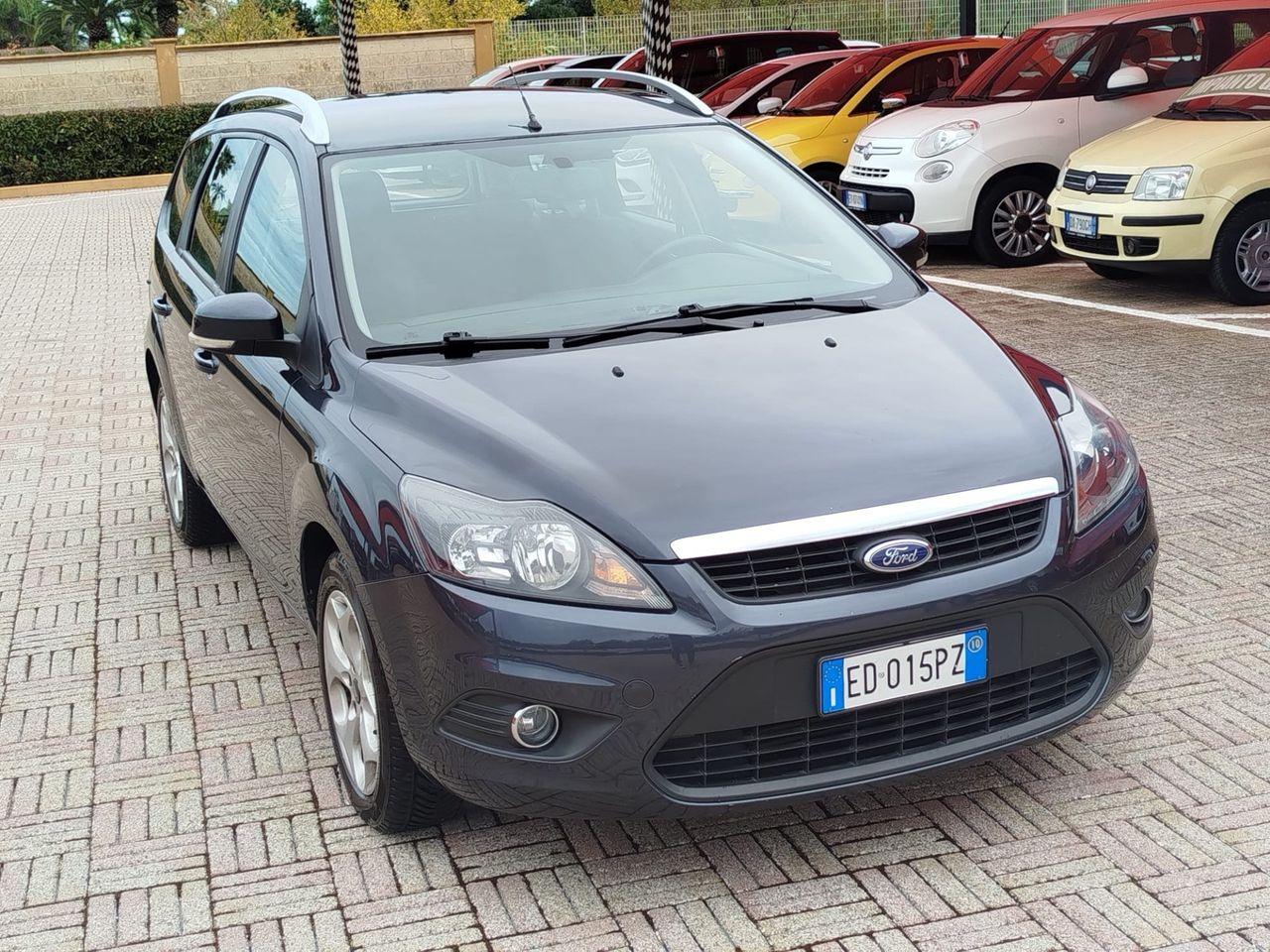 Ford Focus 2010 — photo 5