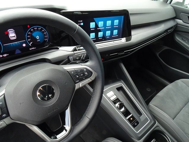 Golf  2.0 TDI DSG Style - LED Plus / Navi