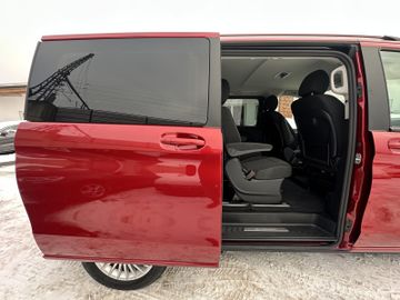 Mercedes V 220 - 9