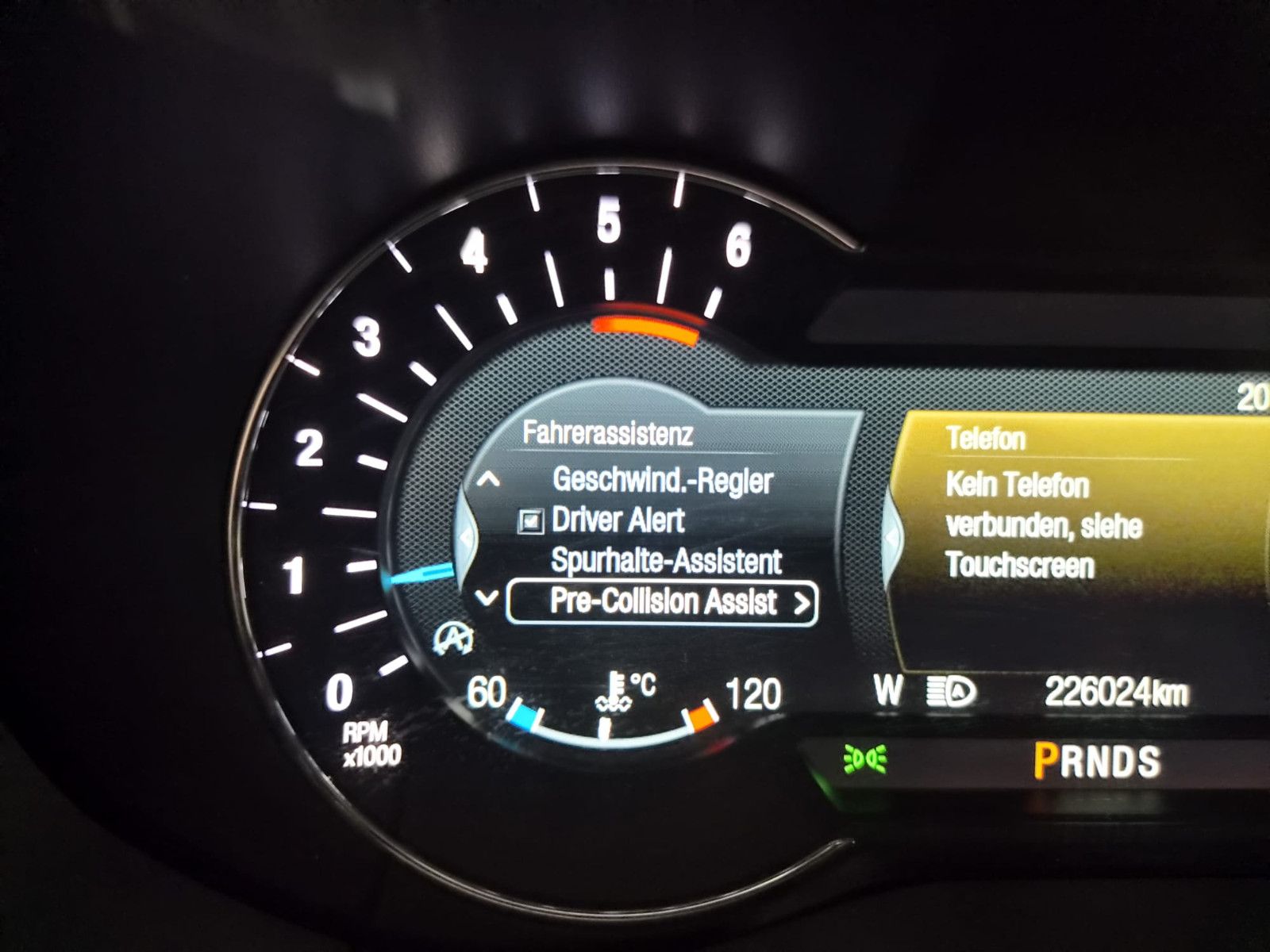 Fahrzeugabbildung Ford S-Max Titanium / 7 SITZE / SCHECKHEFT