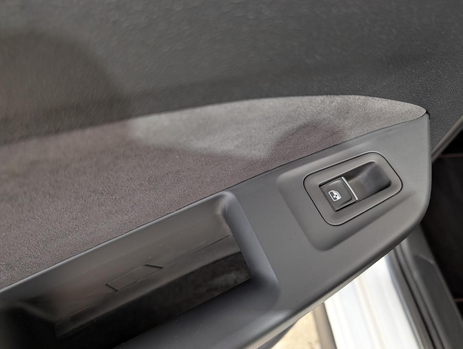 Volkswagen Golf 2.0 TSI GTI LED Navi ACC RFK Winter, миниатюра 12