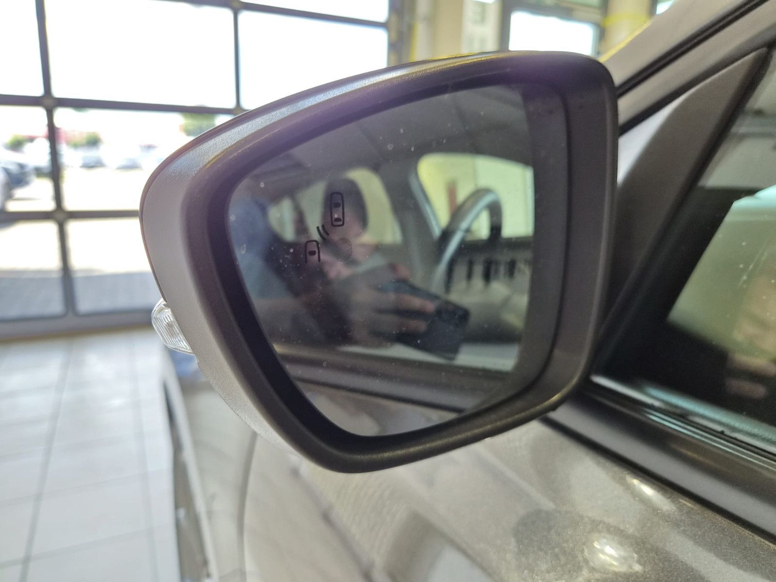 Fahrzeugabbildung Ford Focus Lim. ST-Line / NAVI / KAMERA /1. Hand