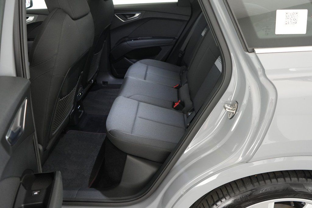 Audi Q4 40 e-tron Kamera MMI Navi pro foto 11