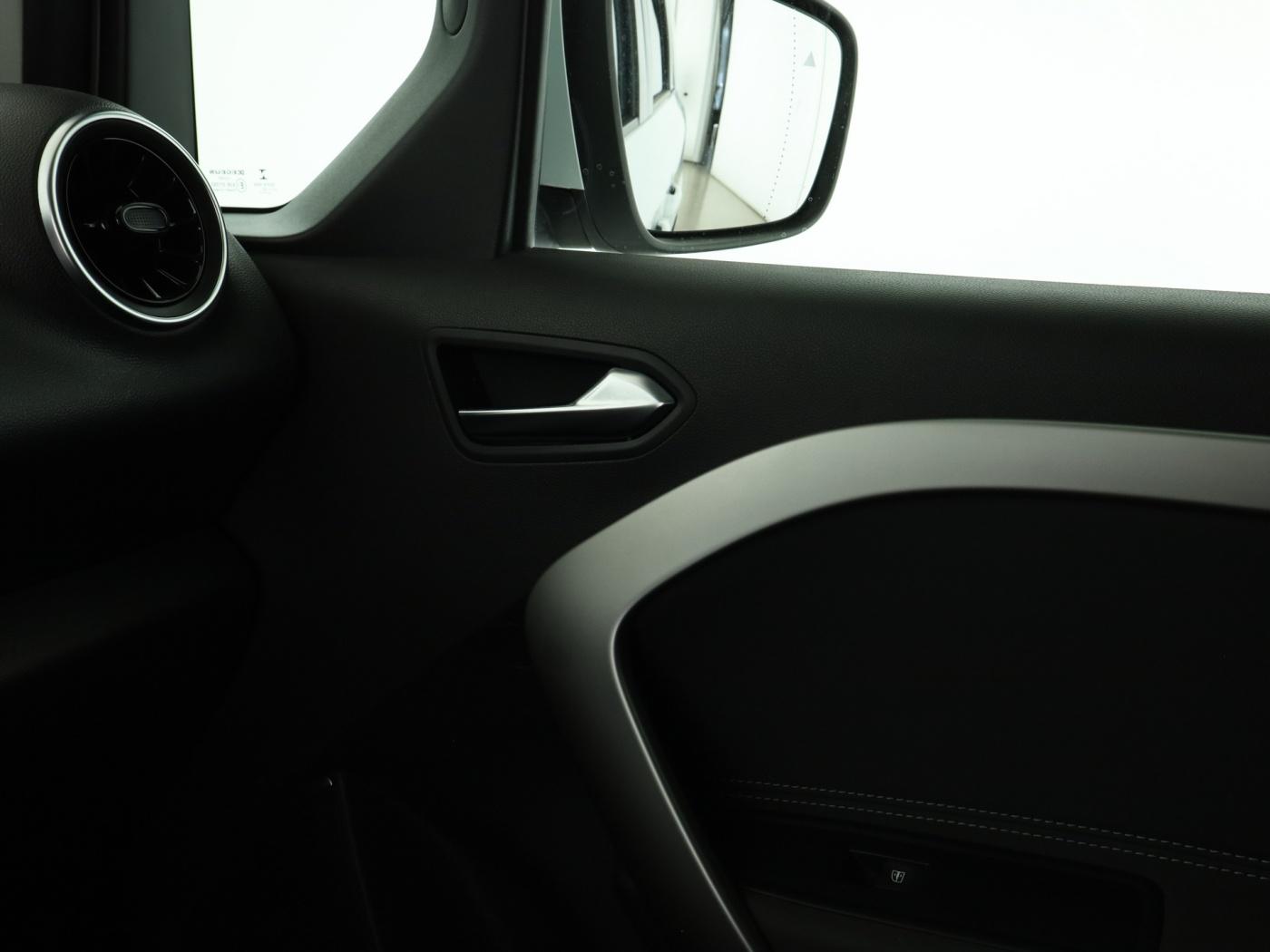 Mercedes-Benz T-Klasse T 180 d PROGRESSIVE Standard AUT Fernlichtass., миниатюра 16