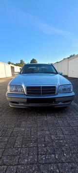 Mercedes-Benz *Mercedes*  C-180 - gebrauchte Mercedes-Benz C 180 aus dem Jahr 1999