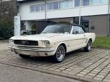 Ford Mustang Convertible 289Cui  V8  4-Gangschalter - aus 1966: Cabrio