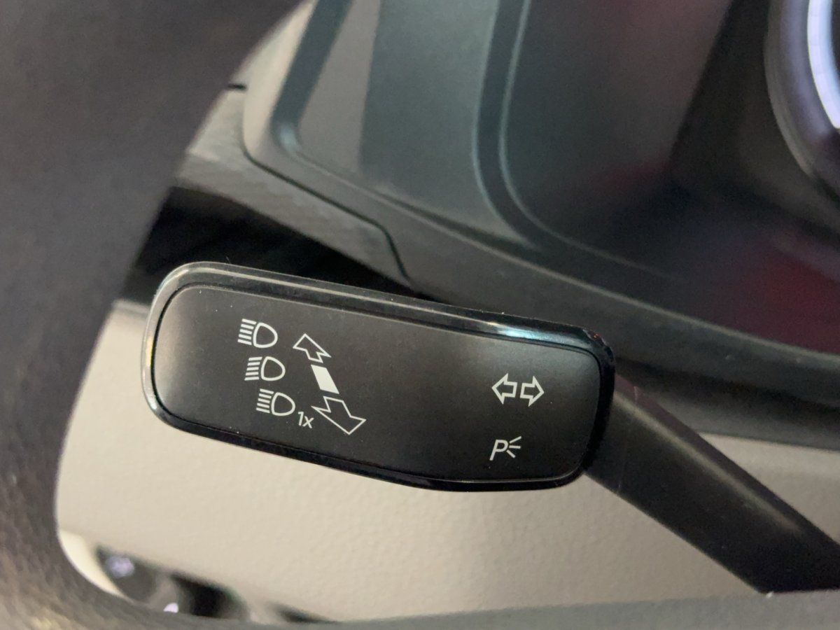Fahrzeugabbildung Volkswagen T6.1 2.0 TDI Pritsche Doppelkabine LR AHK