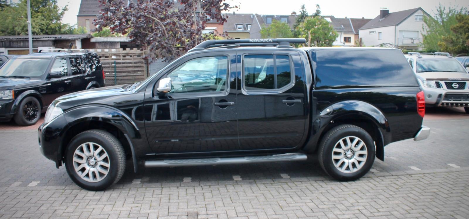 Nissan Navara 3.0 V6 dCi 231 ch BVA 4x4 / 184 000 km / Cuir brun / Toit ouvrant / Bose / Hardtop