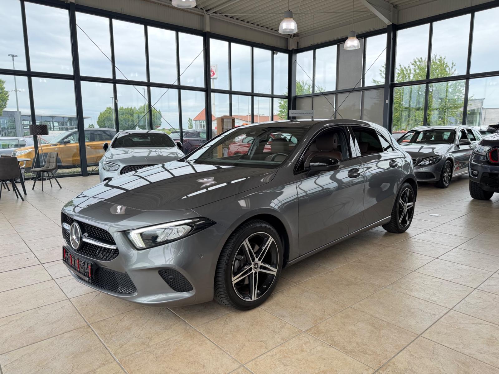 Mercedes-Benz A 200 Business/ Progressive