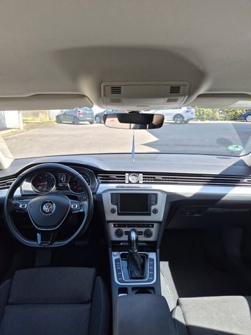 VW Passat Variant 2.0 BlueTDI SCR DSG Business ...