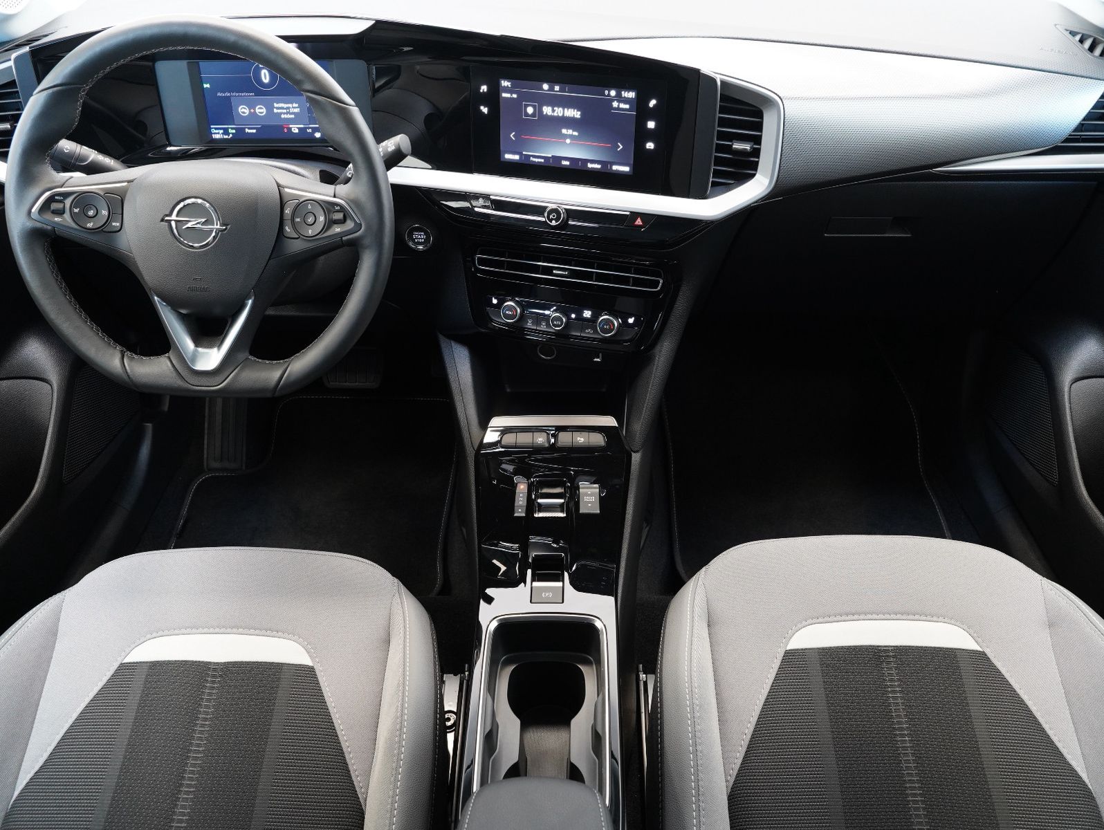 Fahrzeugabbildung Opel Mokka-e Elegance 50KWH/11KW/WÄRMEPUMPE/SOH