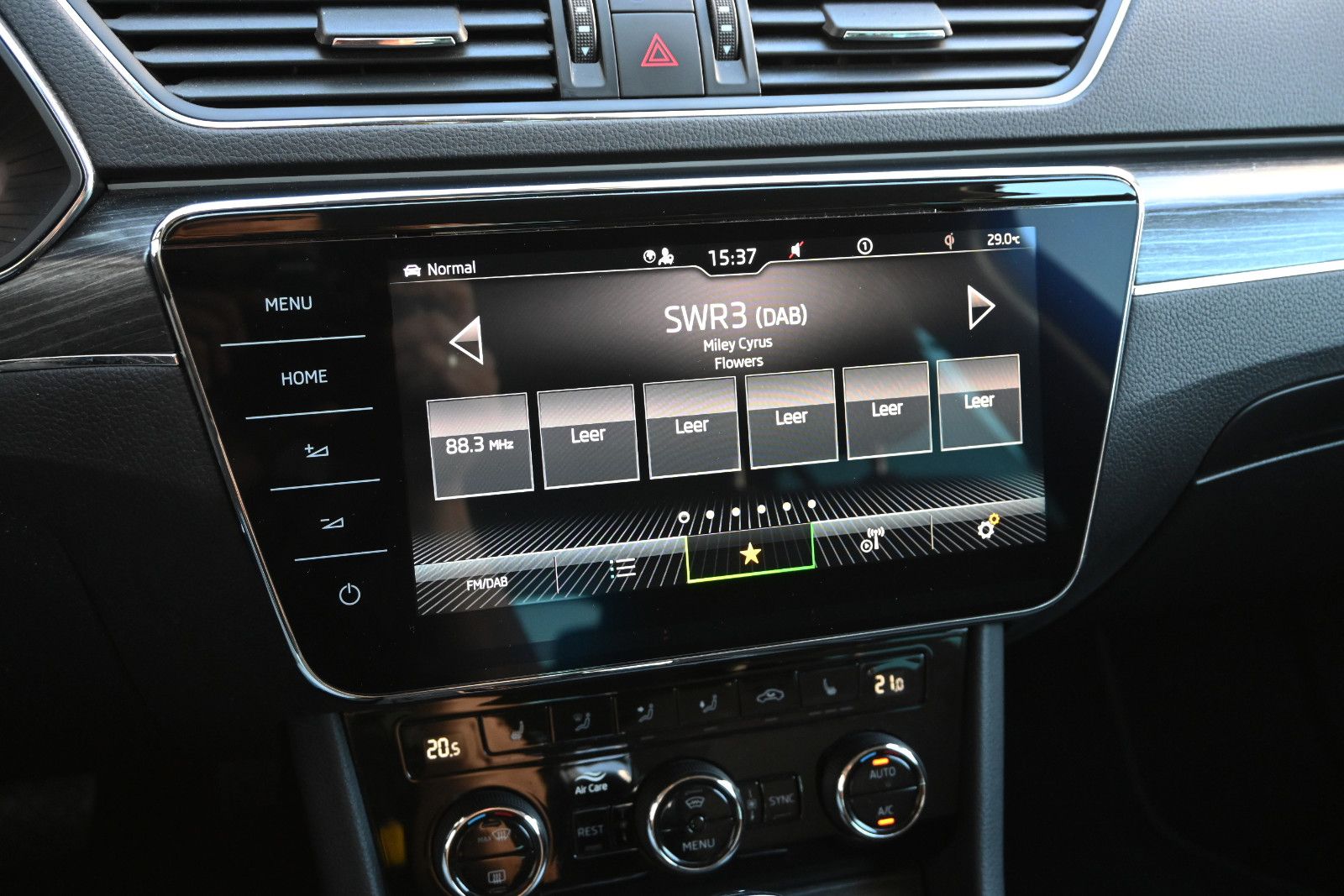 Fahrzeugabbildung SKODA Superb 1.5 TSI ACT DSG STYLE COMBI °ACC°AHK°
