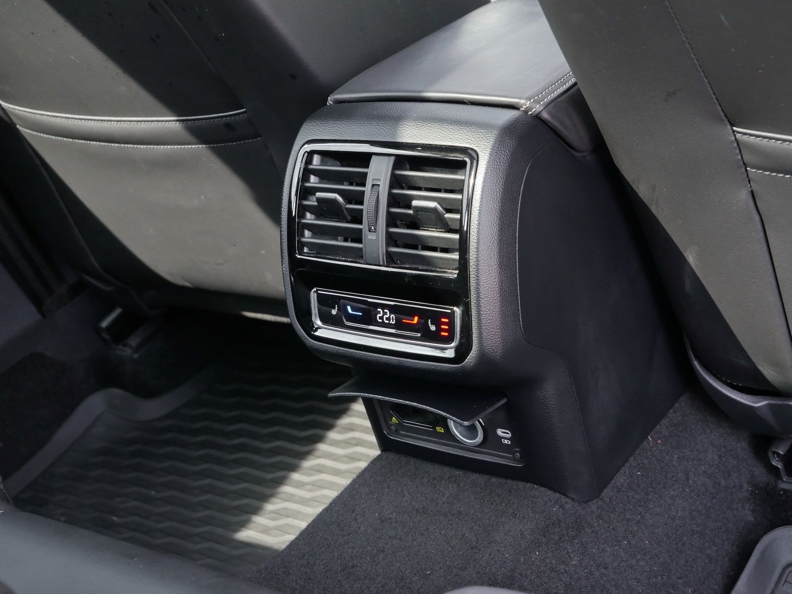 Volkswagen Passat Variant - Bild 17