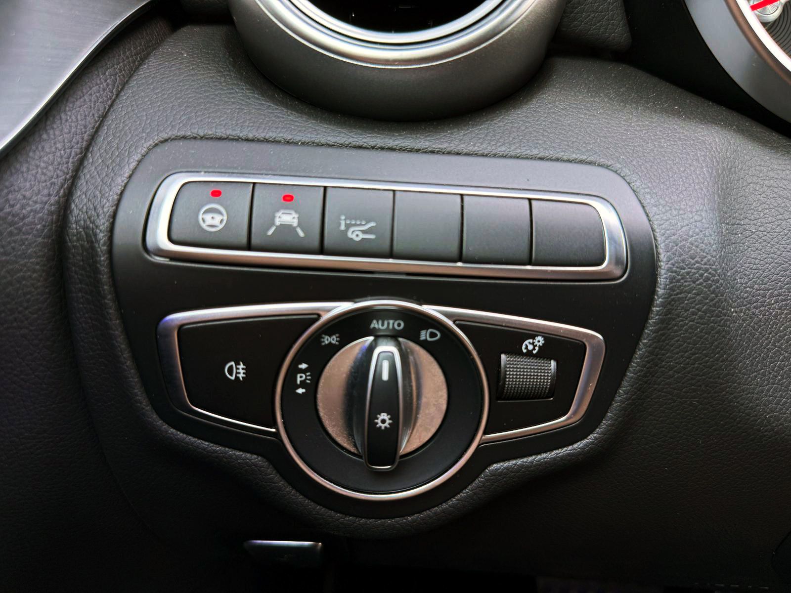 Fahrzeugabbildung Mercedes-Benz C200 Cabrio 4Matic AMG-Line ACC 360° HUD LED SHZ