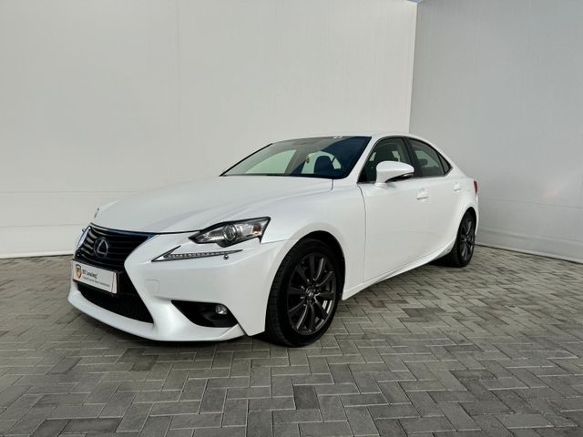 Lexus IS 300H