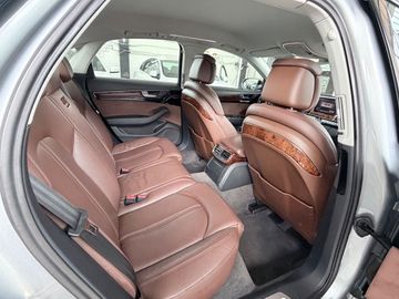 Audi A8 - 11