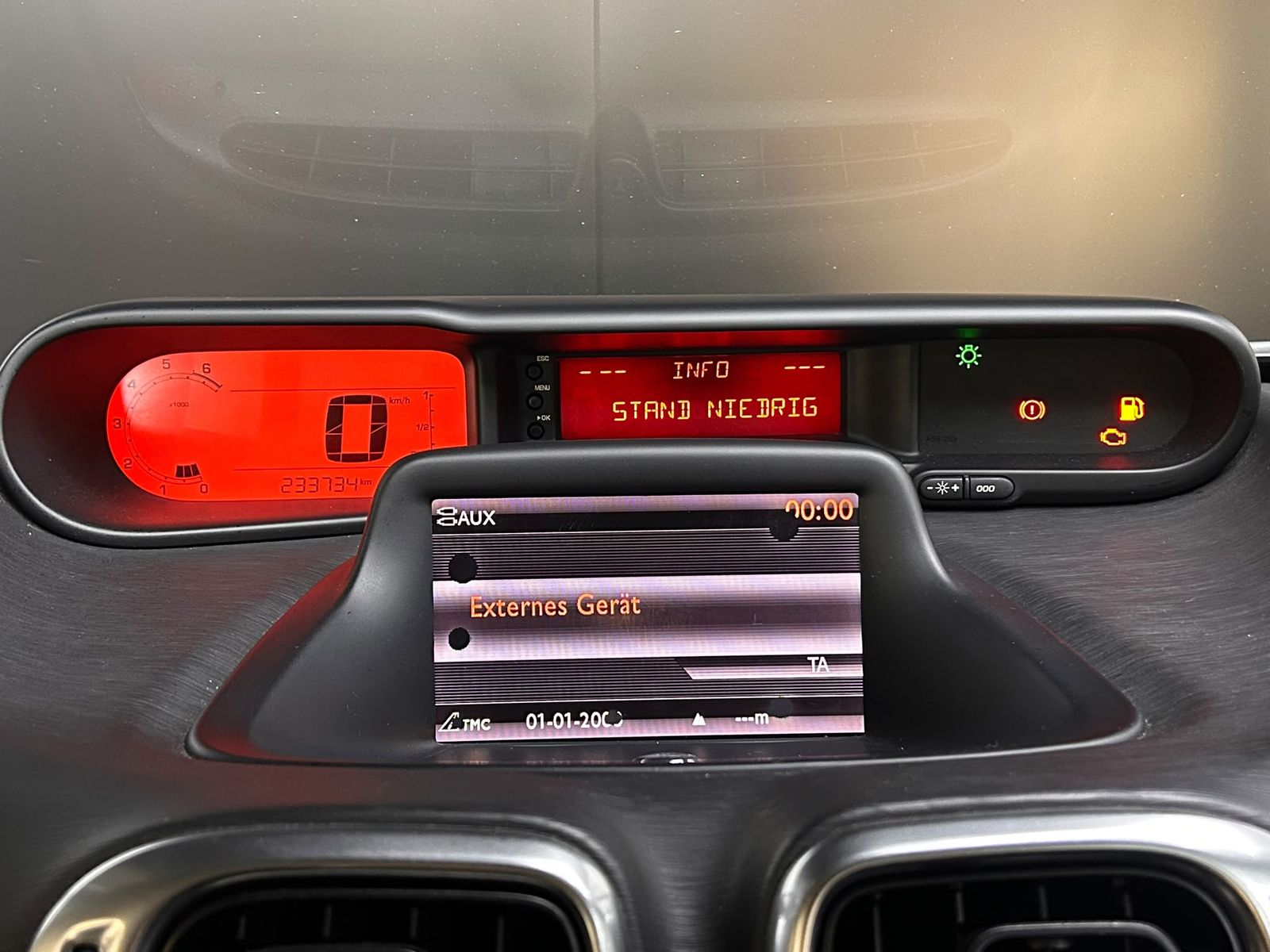 Fahrzeugabbildung Citroën C3 Picasso Exclus Black-Paket GEPFLEGT+NAVI+TÜV