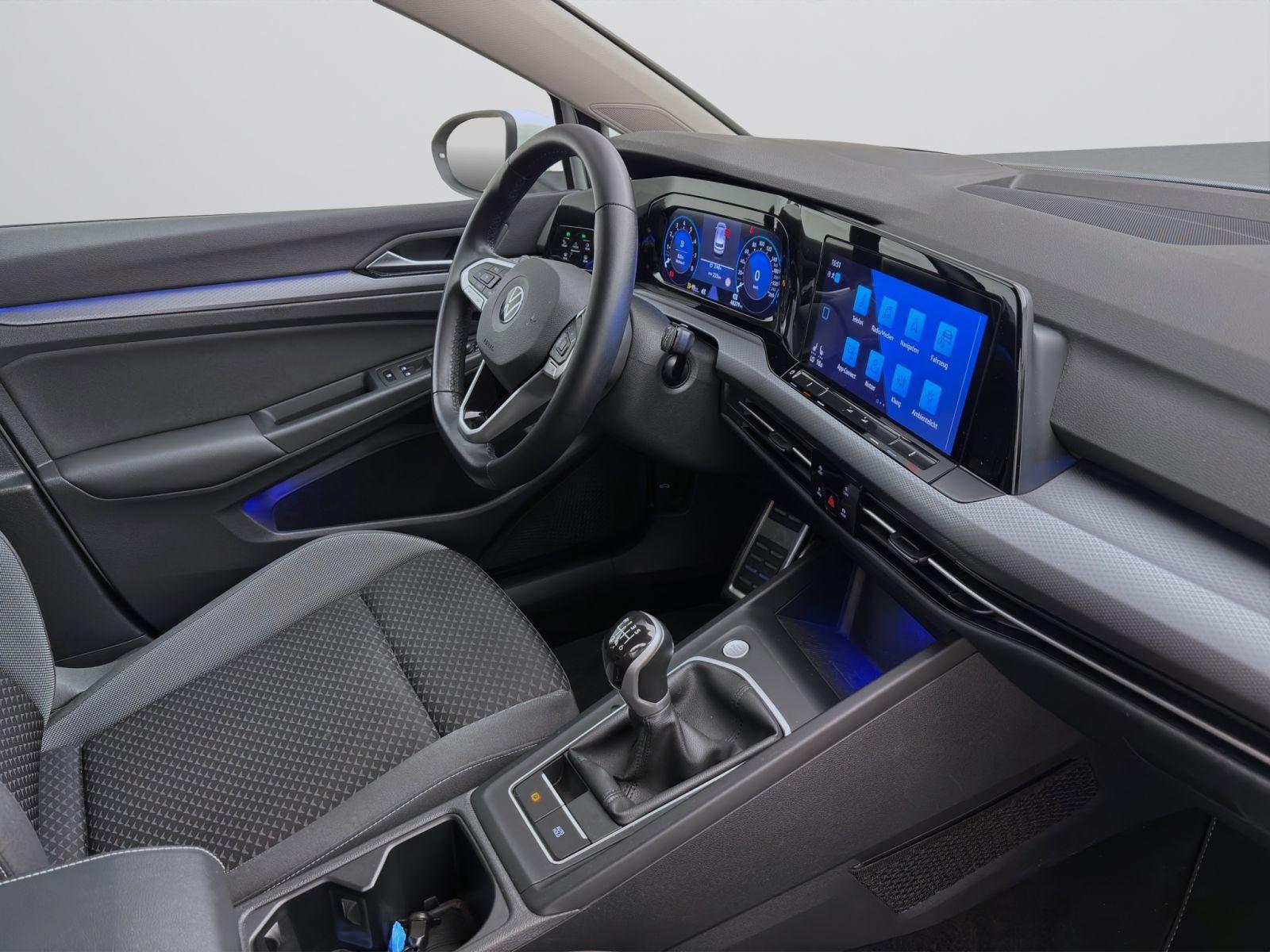 Volkswagen Golf 1.5 TSI ACTIVE STDHZG NAVI KAMERA HuD