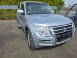 Mitsubishi Pajero 3,2 DI-D 4WD Diamant Edition Automati... - Mitsubishi Pajero von privat