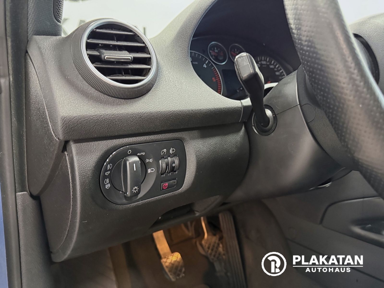 Fahrzeugabbildung Audi A3 1.9 TDI S line Sportpaket plus