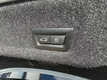 Fahrzeugabbildung BMW 320 d xDrive M Sport ACC 360° H&K Standh 19"