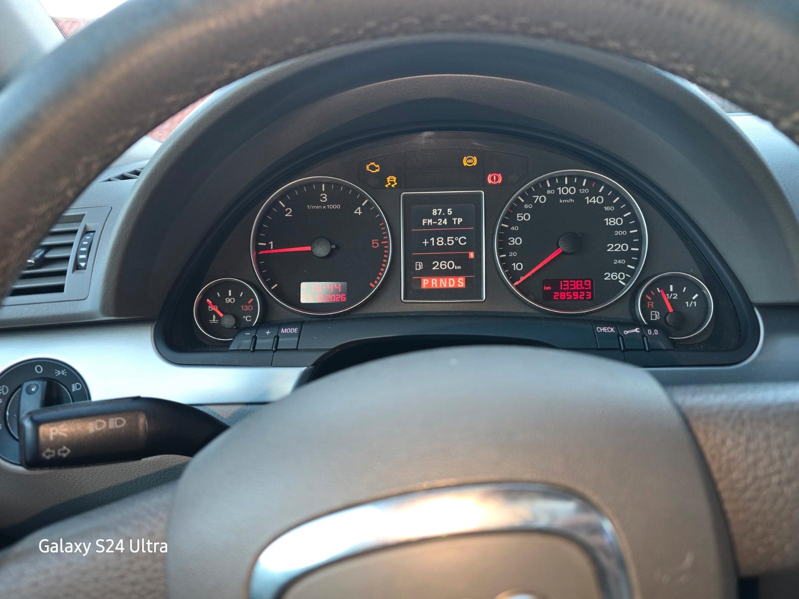 Audi A4 2006 — photo 8