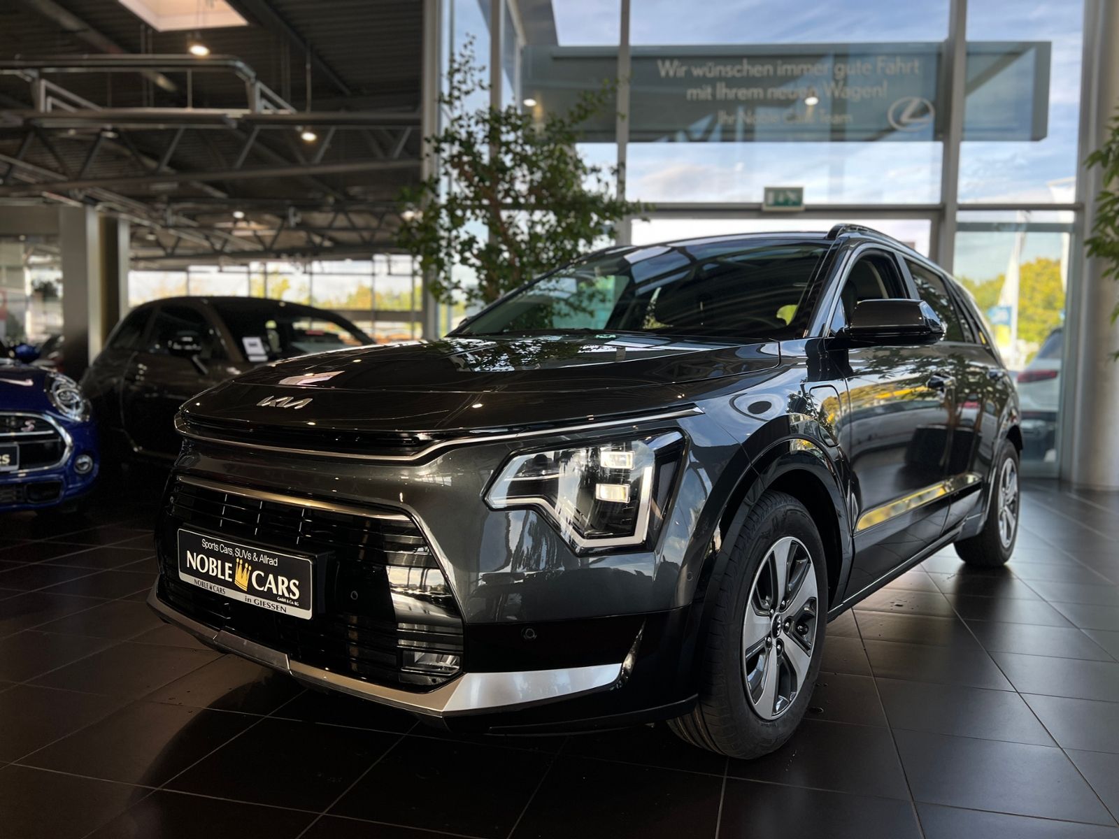 Fahrzeugabbildung Kia Niro Spirit PHEV Relax-Pack Tech-Pack HUD H&K