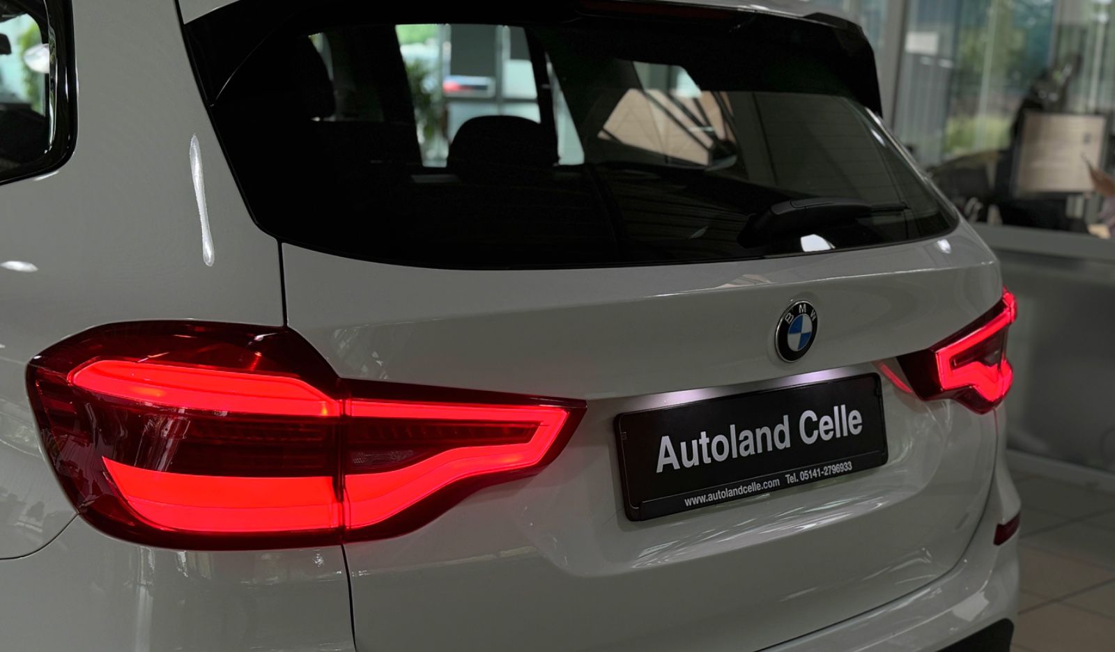 Fahrzeugabbildung BMW X3 xD20i xLine HUD CockPit+Komfort DrivAssis LED