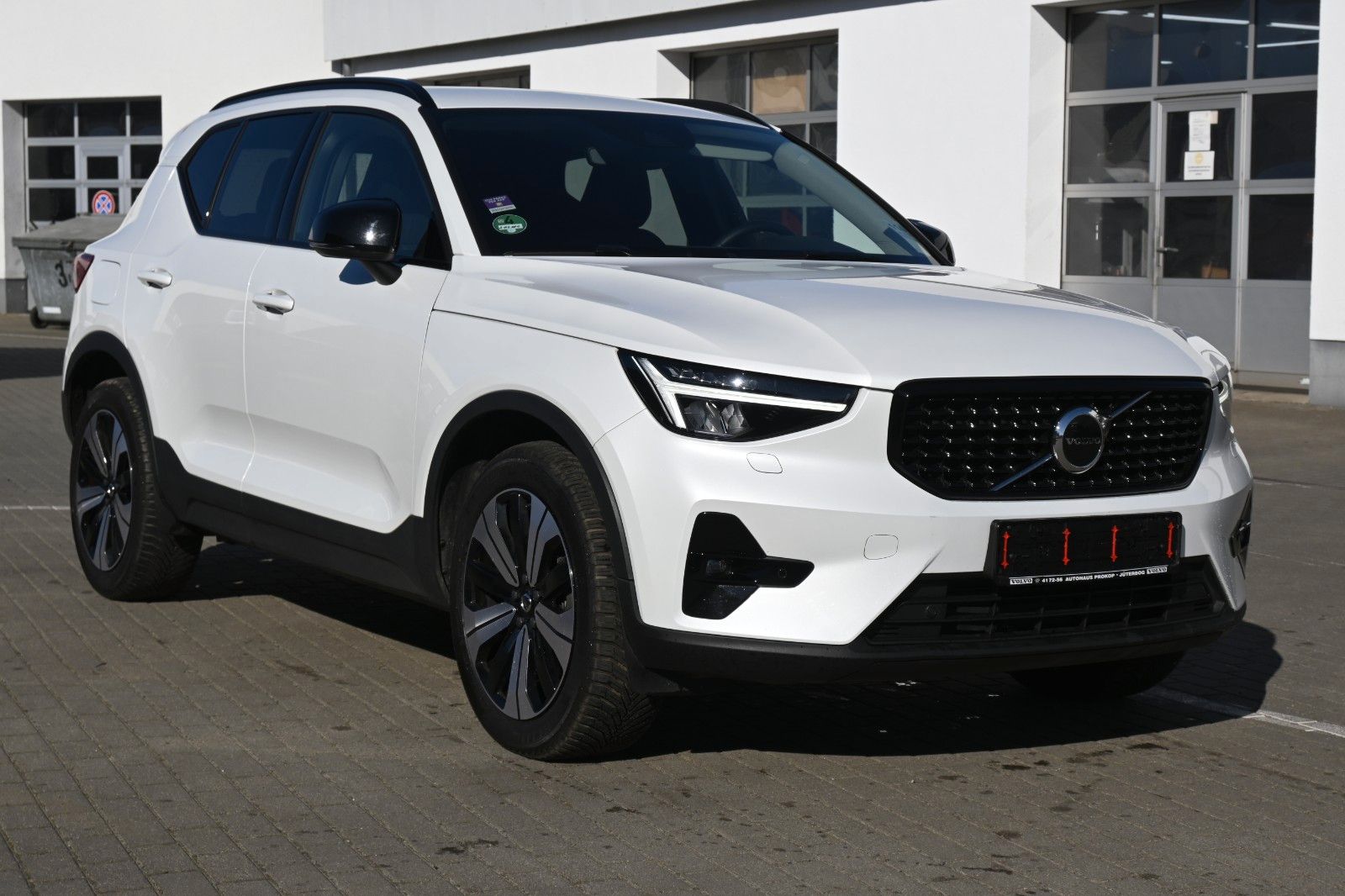 Fahrzeugabbildung Volvo XC40 T5  Plus Dark RC Plug-In Hyb. 2WD