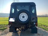 Land Rover Defender 110 TD4 Station Wagon E E - Land Rover Defender aus 2010