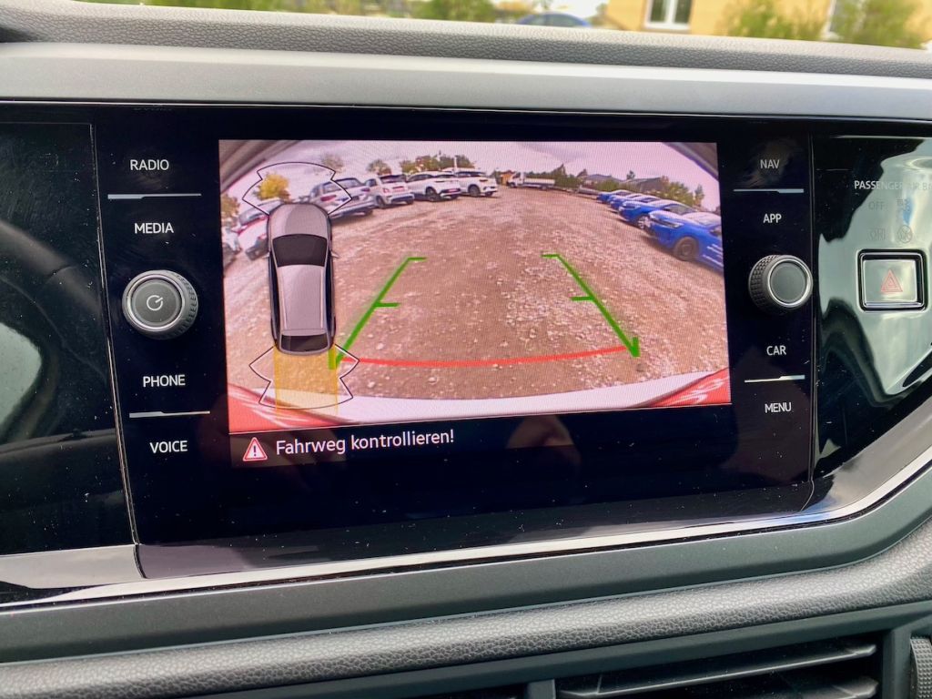 Fahrzeugabbildung Volkswagen Taigo 1.5 DSG R-Line AAC SHZ GJR KAMERA