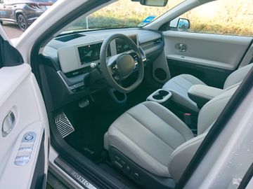 Fahrzeugabbildung Hyundai IONIQ 5 Ioniq 5 4WD 77,4 .UNIQ Assist& RelaxP.