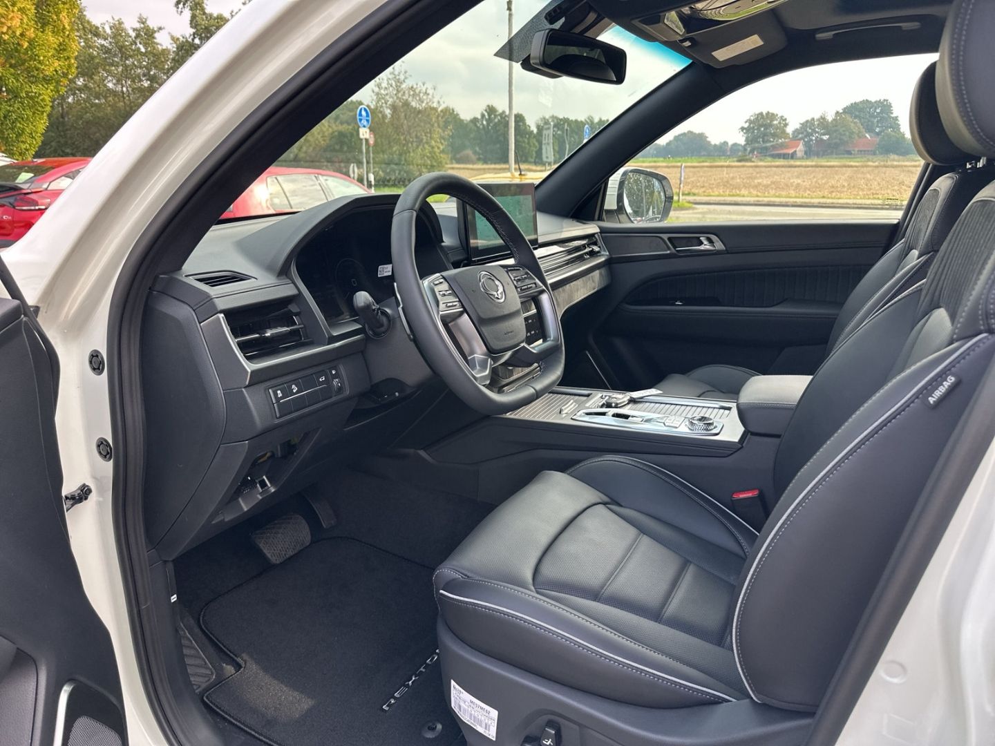 Fahrzeugabbildung KGM Rexton 2.2 Lux 8 AT AWD Navi Leder 360 Kamera