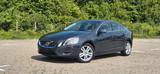 Volvo S60 T3 Kinetic NAVI TEILLEDER - Volvo S60 Kinetic mit Benzin-Antrieb